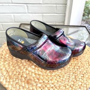Dansko XP 2.0 Clogs Sweep Patent EU 37 US 7 - 7.5  Professional Clog Woman’s